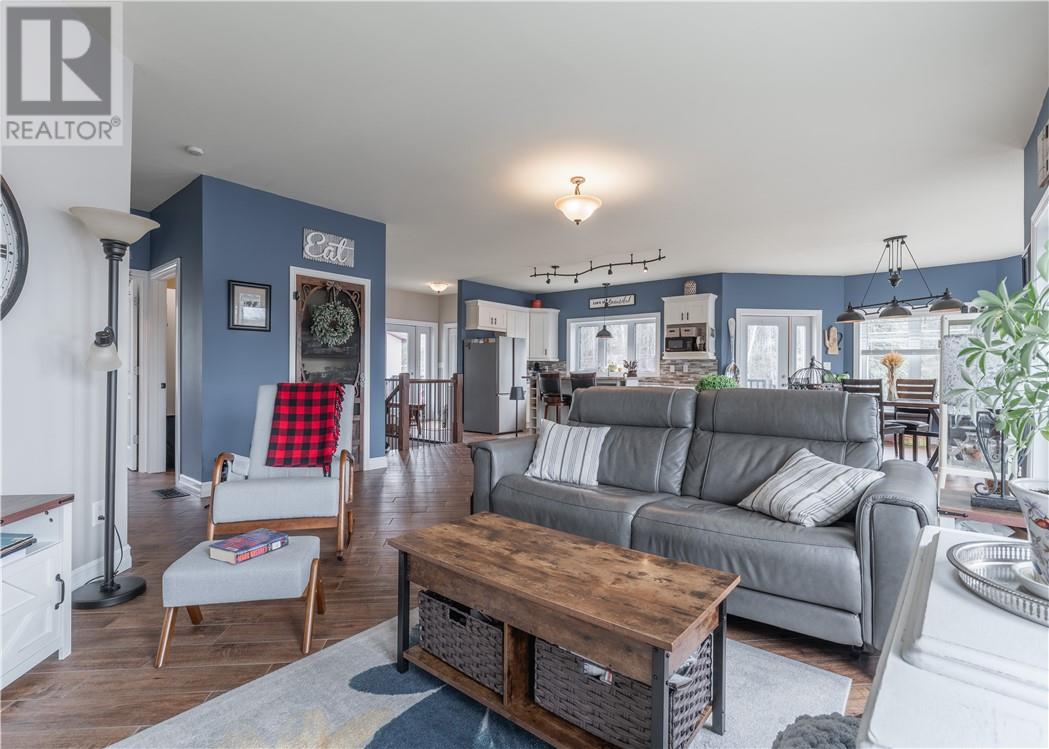 20 Cedar Point Road, Capreol, Ontario  P0M 1H0 - Photo 6 - 2127794