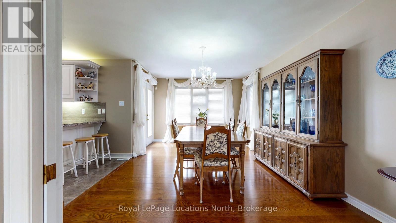 4 Hillier Court, Wasaga Beach, Ontario  L9Z 1J8 - Photo 10 - S13111074