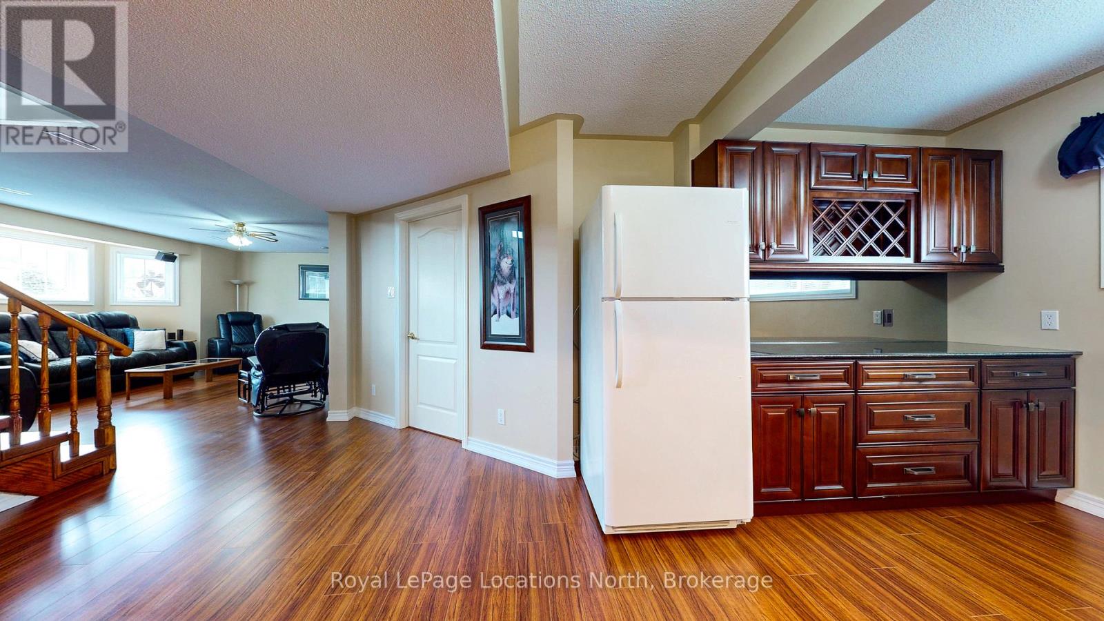 4 Hillier Court, Wasaga Beach, Ontario  L9Z 1J8 - Photo 40 - S13111074