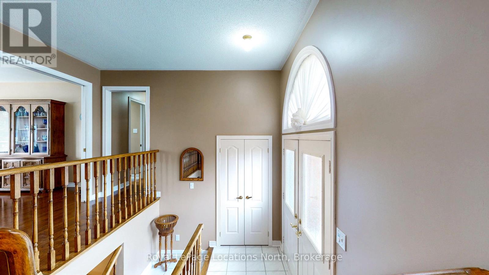 4 Hillier Court, Wasaga Beach, Ontario  L9Z 1J8 - Photo 5 - S13111074