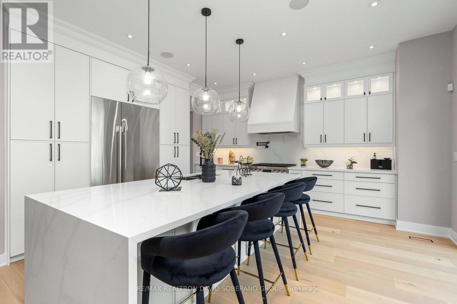 34 Dresden Road, Toronto, Ontario  M3H 1W9 - Photo 10 - C13148556