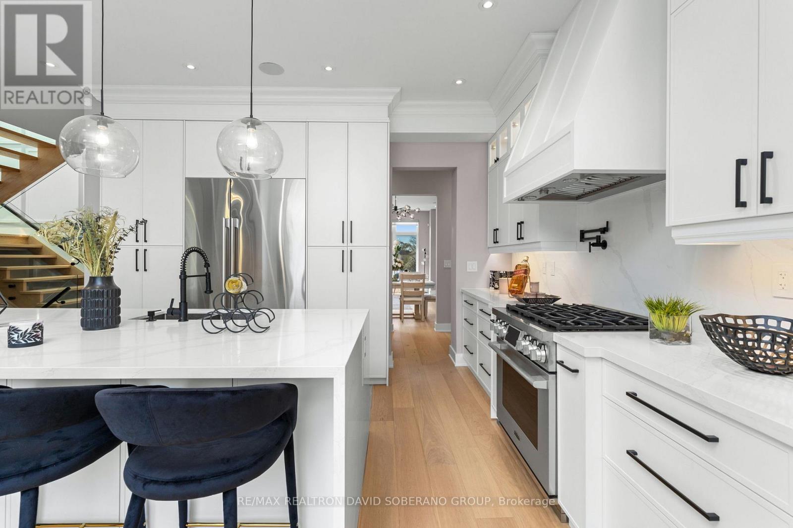 34 Dresden Road, Toronto, Ontario  M3H 1W9 - Photo 11 - C13148556