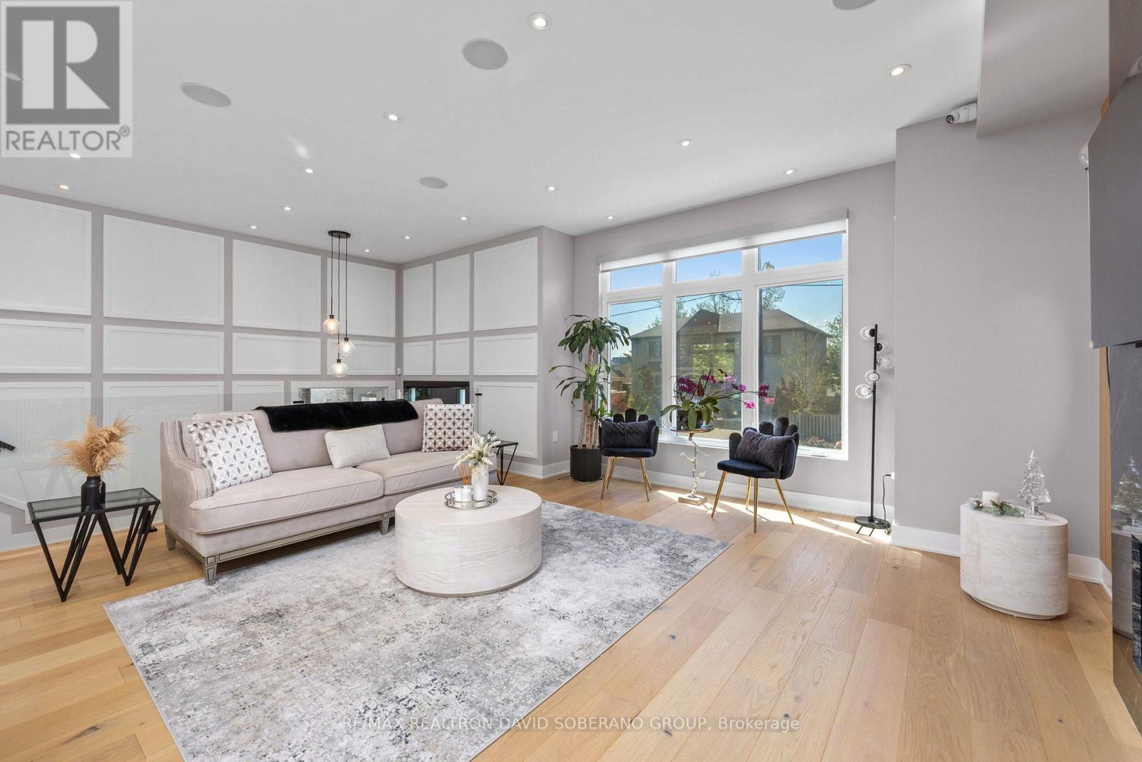 34 Dresden Road, Toronto, Ontario  M3H 1W9 - Photo 3 - C13148556