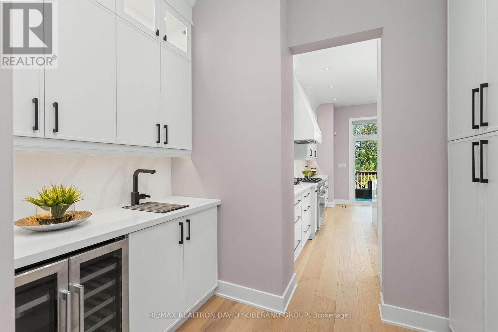 34 Dresden Road, Toronto, Ontario  M3H 1W9 - Photo 7 - C13148556
