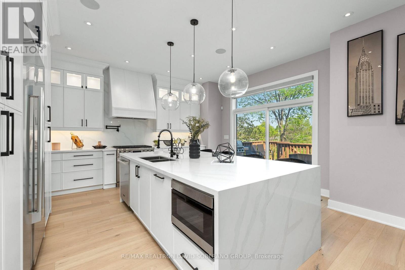 34 Dresden Road, Toronto, Ontario  M3H 1W9 - Photo 9 - C13148556