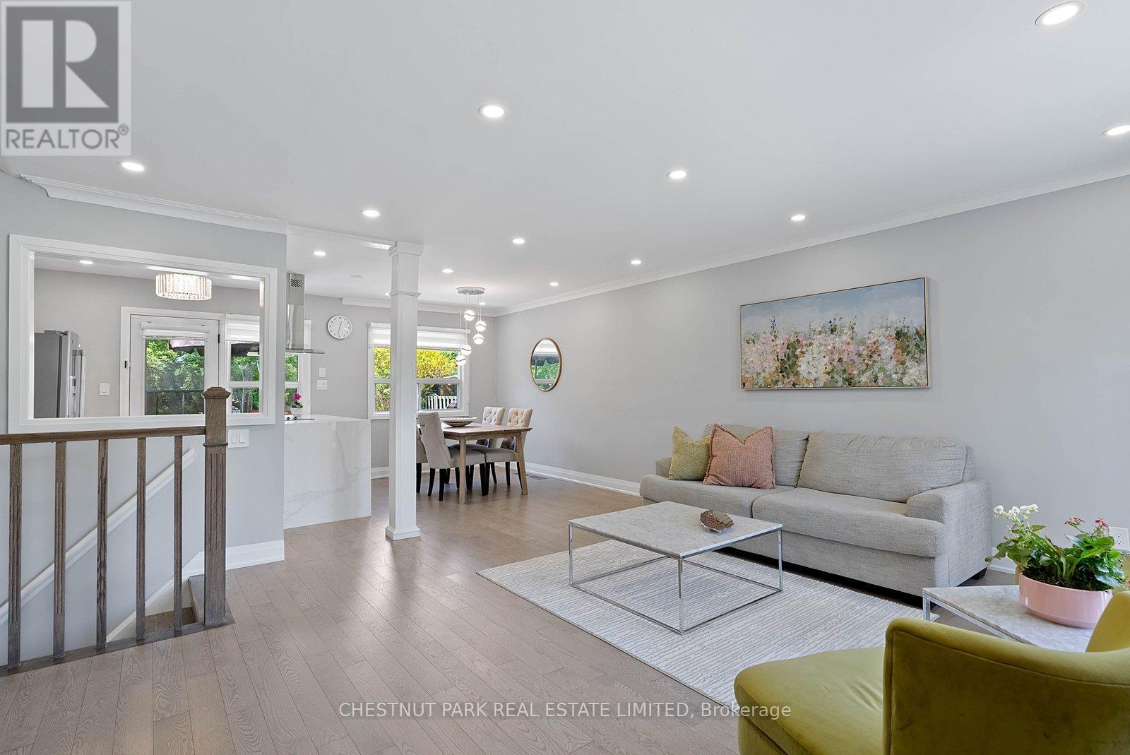 106 Fitzgibbon Avenue, Toronto, Ontario  M1K 4A3 - Photo 4 - E13148592