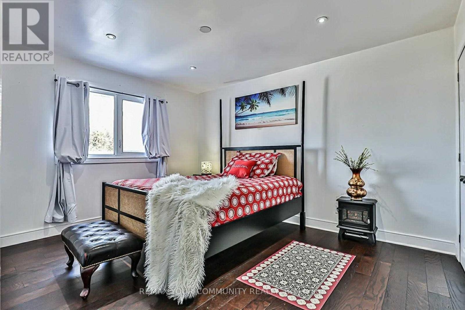 Upper - 60 Manorglen Crescent, Toronto, Ontario  M1S 1W4 - Photo 7 - E13148738