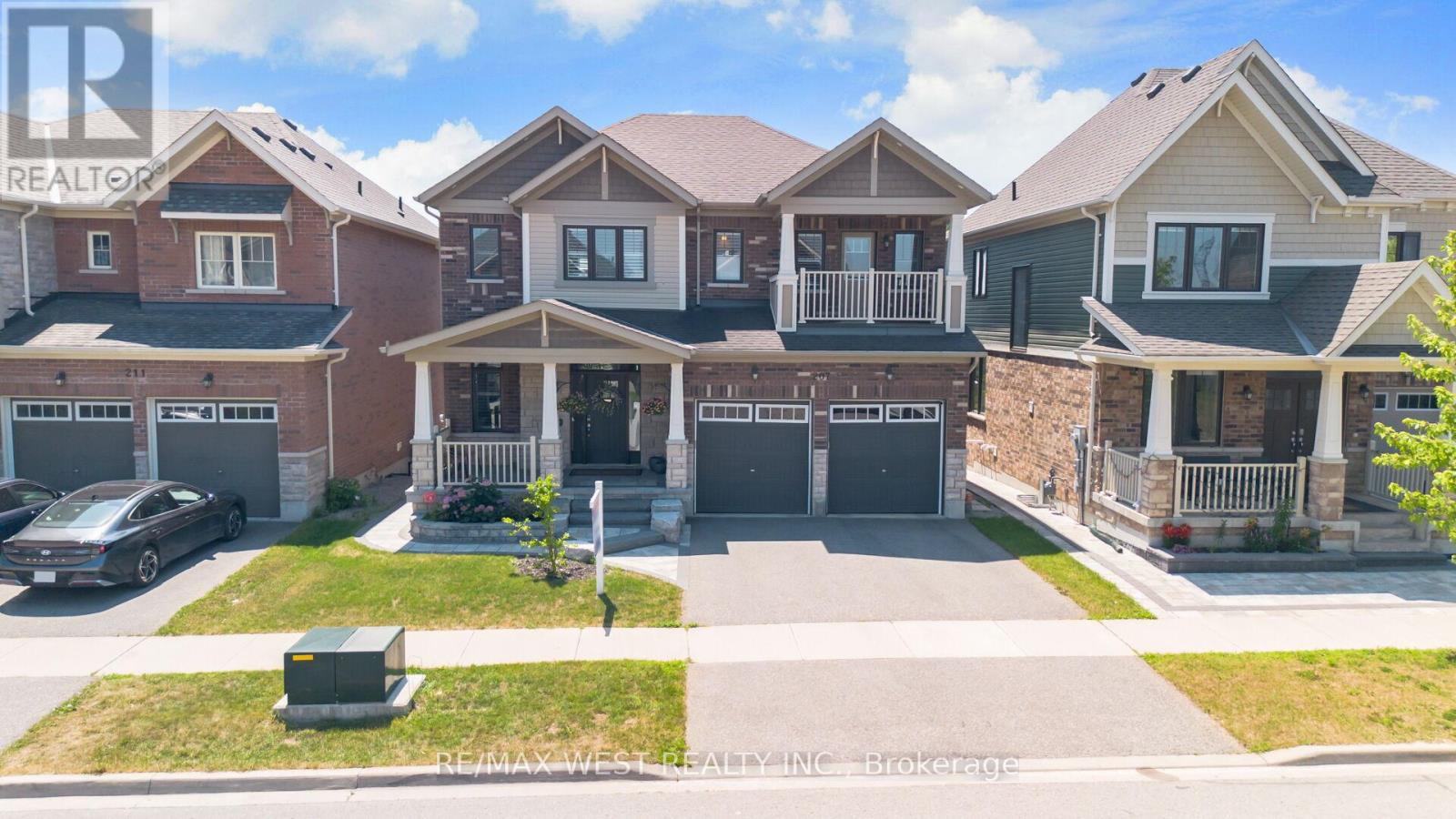 207 SYMINGTON AVENUE, Oshawa, Ontario