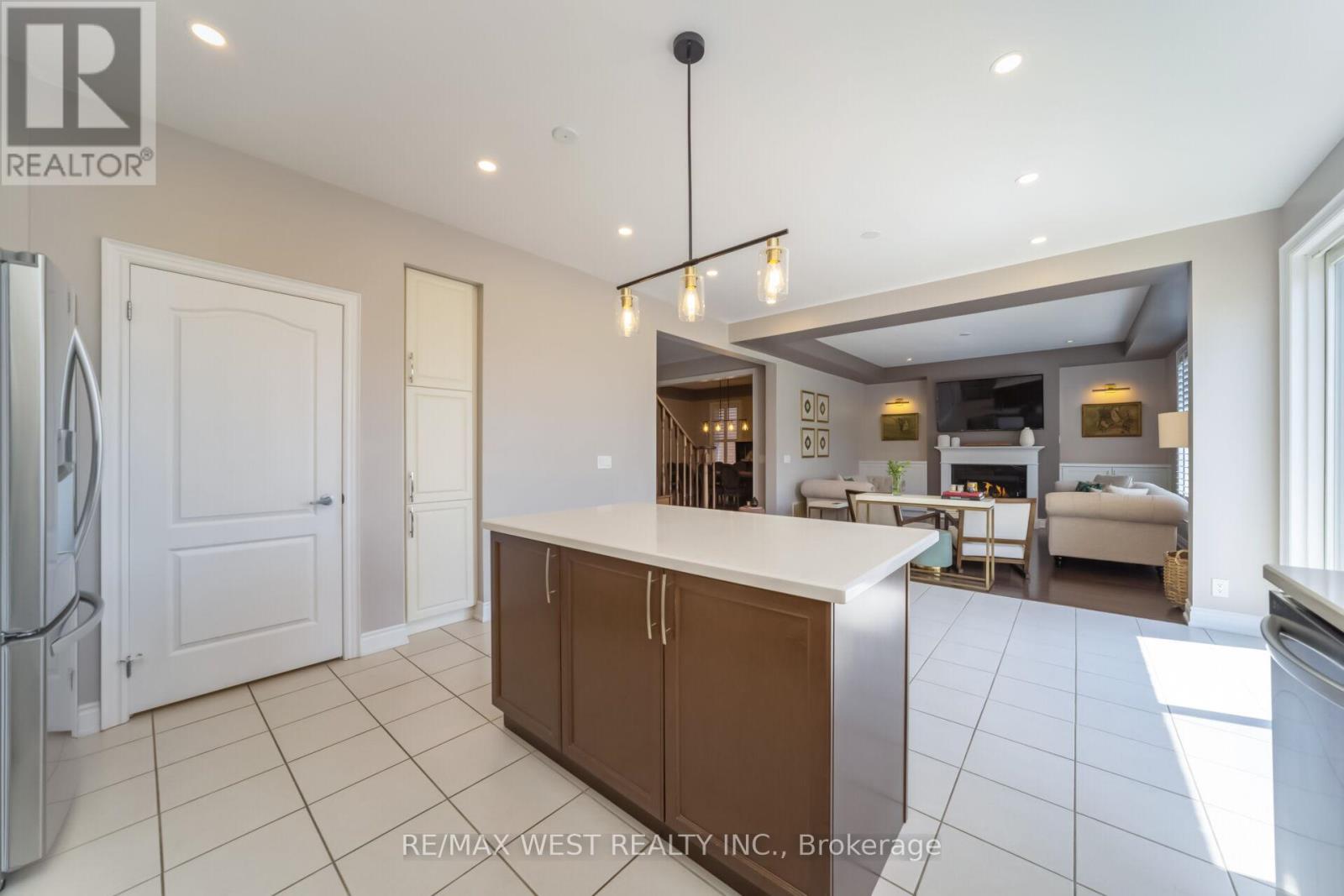 207 Symington Avenue, Oshawa, Ontario  L1L 0J8 - Photo 17 - E13148754