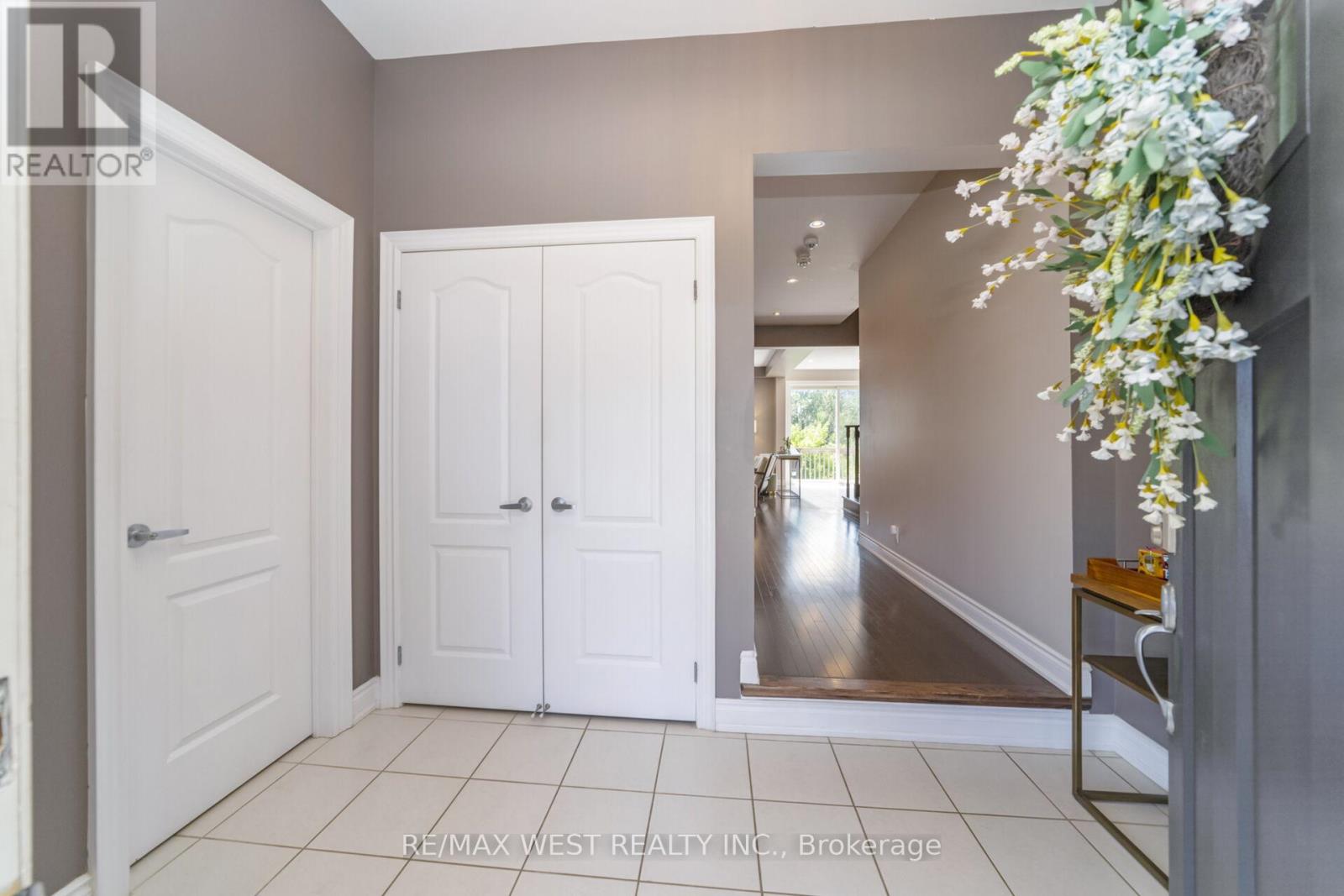 207 Symington Avenue, Oshawa, Ontario  L1L 0J8 - Photo 7 - E13148754
