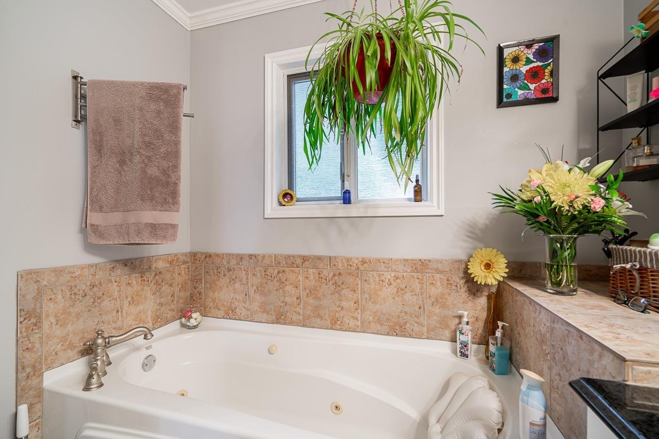 12528 Pinewood Crescent, Surrey, British Columbia  V3V 2L5 - Photo 19 - R3122761