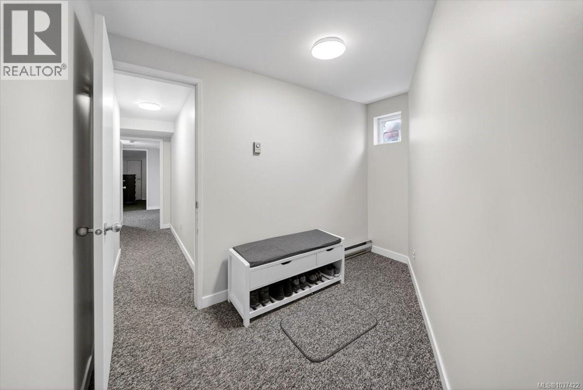 1567 Athlone Dr, Saanich, British Columbia  V8P 2T2 - Photo 36 - 1037422