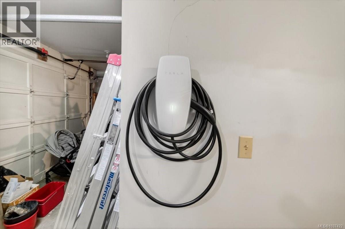1567 Athlone Dr, Saanich, British Columbia  V8P 2T2 - Photo 51 - 1037422