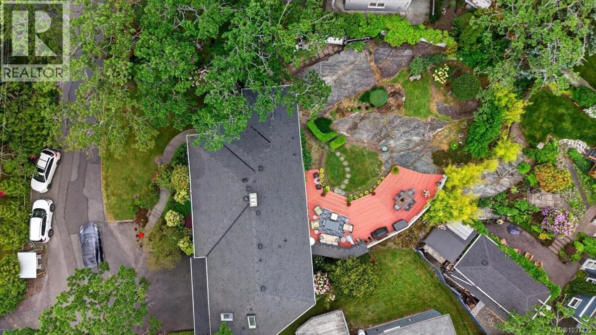 1567 Athlone Dr, Saanich, British Columbia  V8P 2T2 - Photo 61 - 1037422