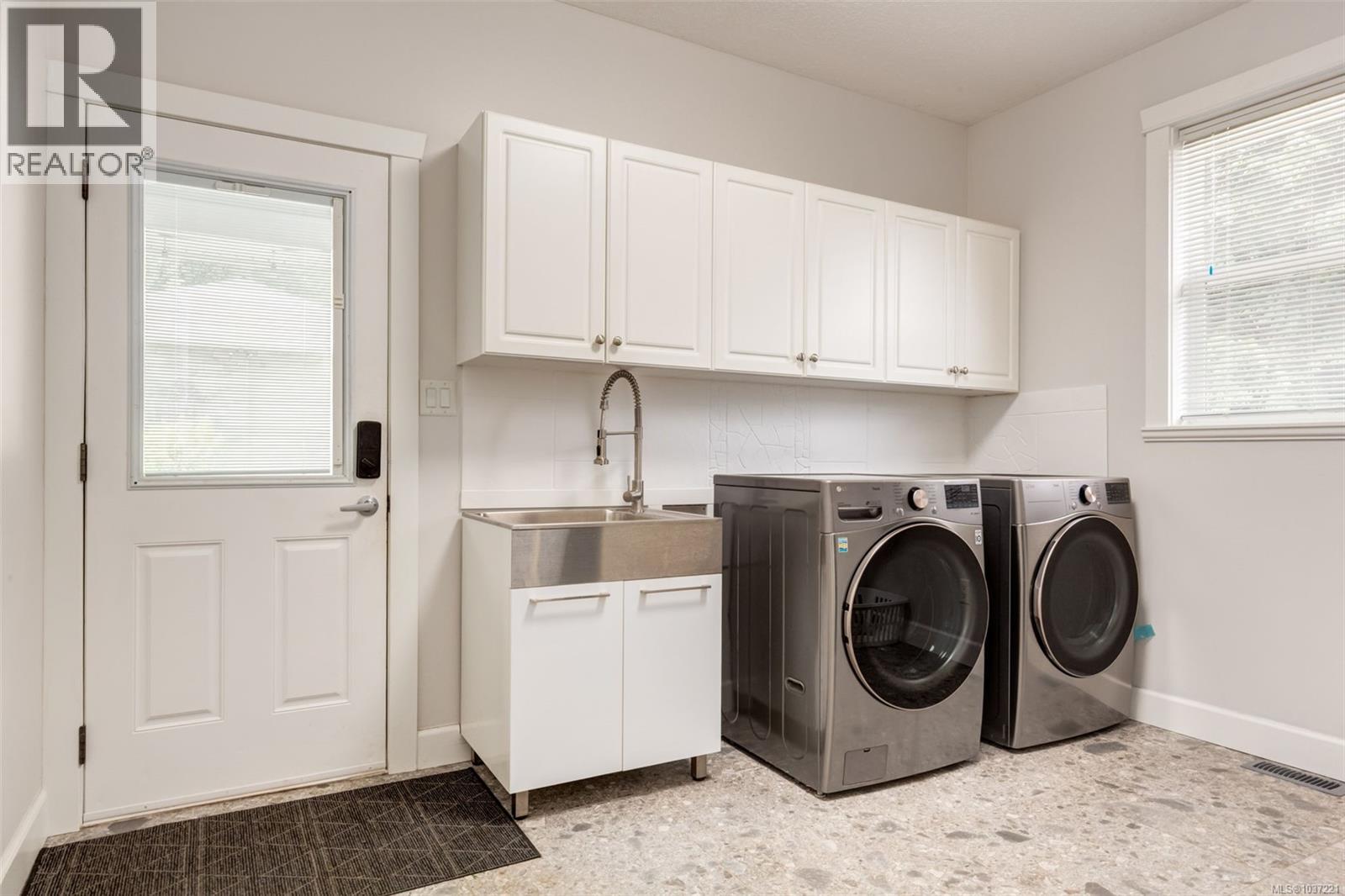 7739 Clark Dr, Lantzville, British Columbia  V0N 2H0 - Photo 41 - 1037221