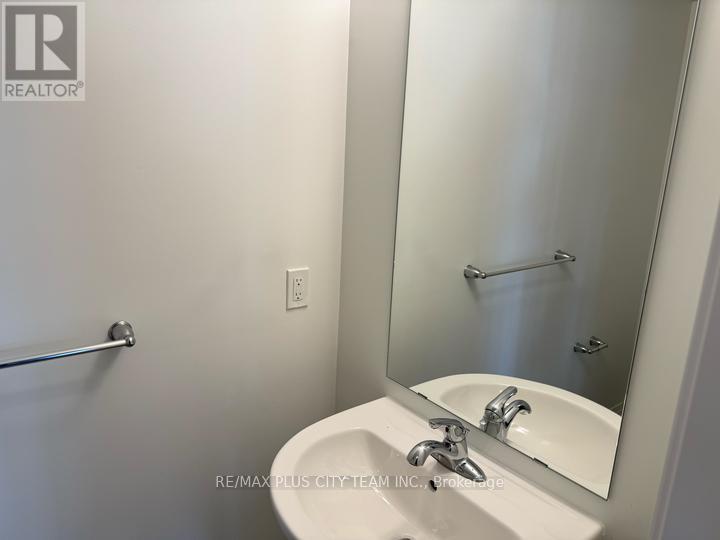 809 - 2635 William Jackson Drive, Pickering, Ontario  L1P 2V8 - Photo 3 - E13144268