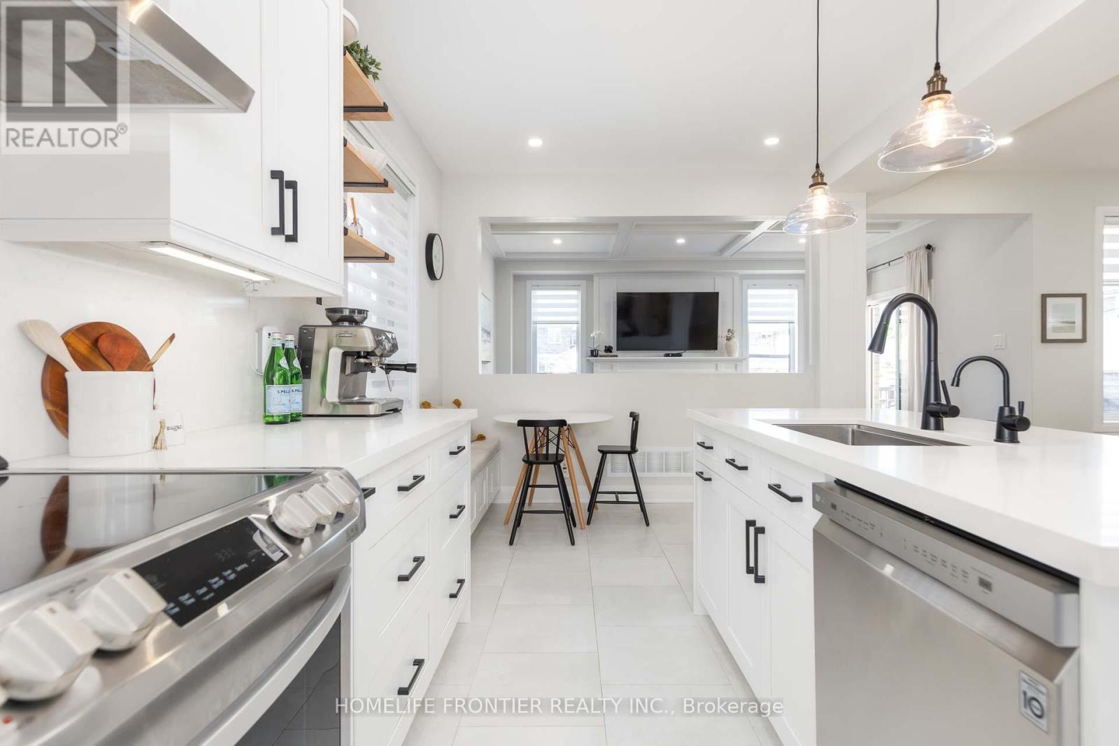 286 Helen Avenue, Markham, Ontario  L3R 1K1 - Photo 12 - N13148624