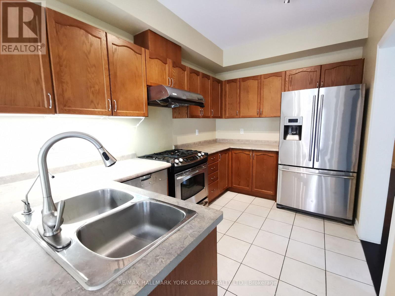 152 Mahogany Forest Drive, Vaughan, Ontario  L6A 0S5 - Photo 5 - N13148758