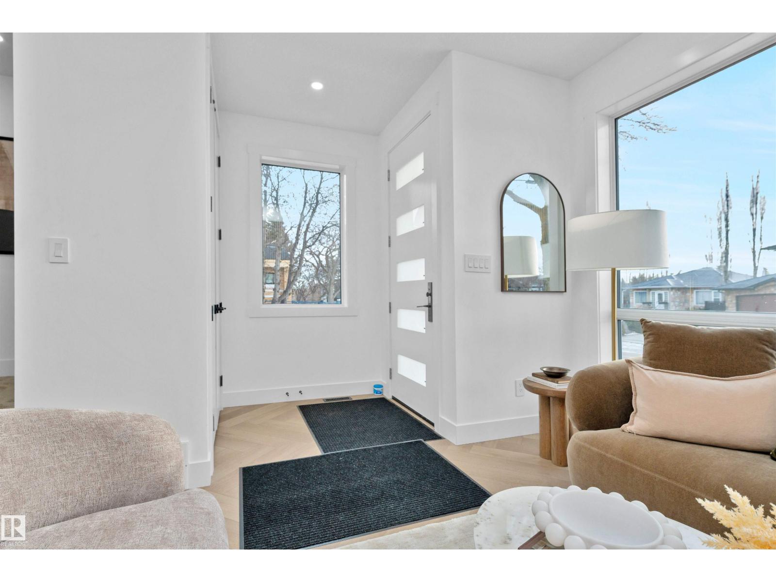 9624 86 St NW, Edmonton, Alberta  T6C 3E9 - Photo 7 - E4469638