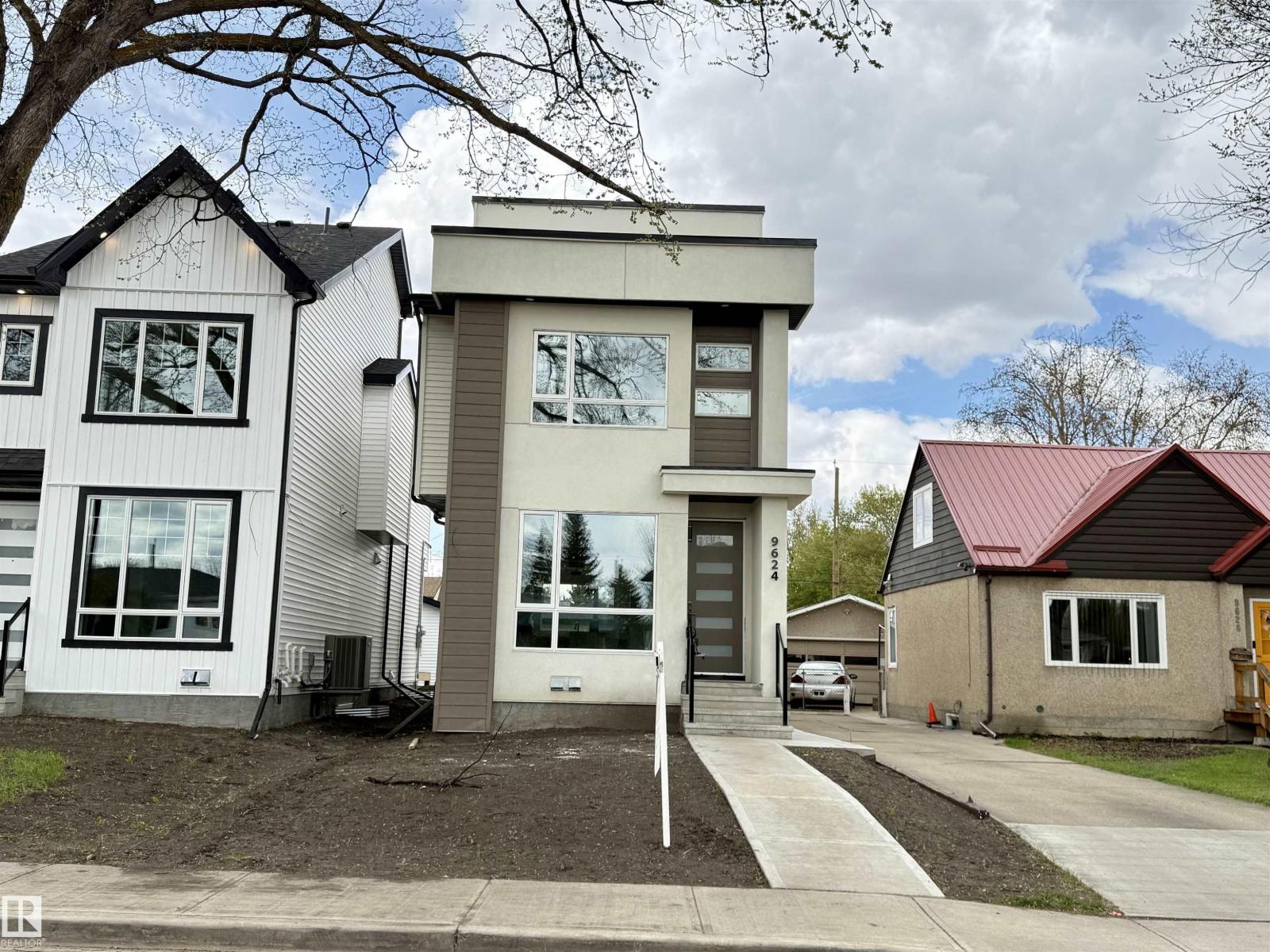 9624 86 St NW, Edmonton, Alberta  T6C 3E9 - Photo 1 - E4469638