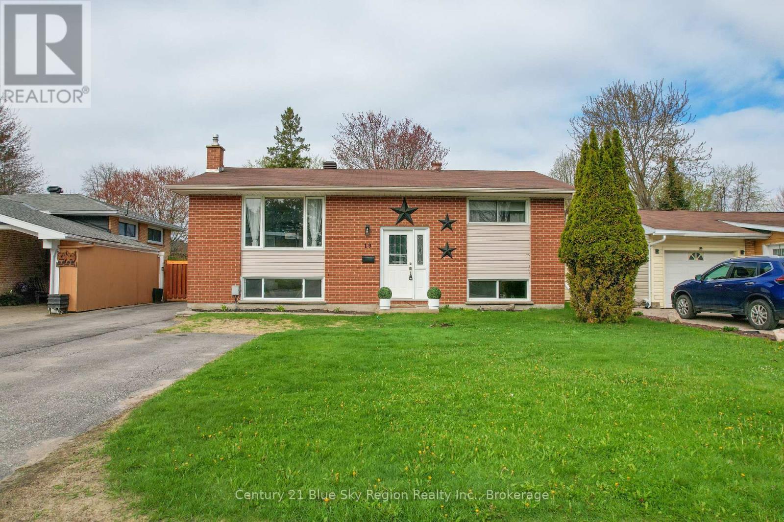 19 Marshall Park Drive, North Bay, Ontario  P1A 2N8 - Photo 4 - X13148850