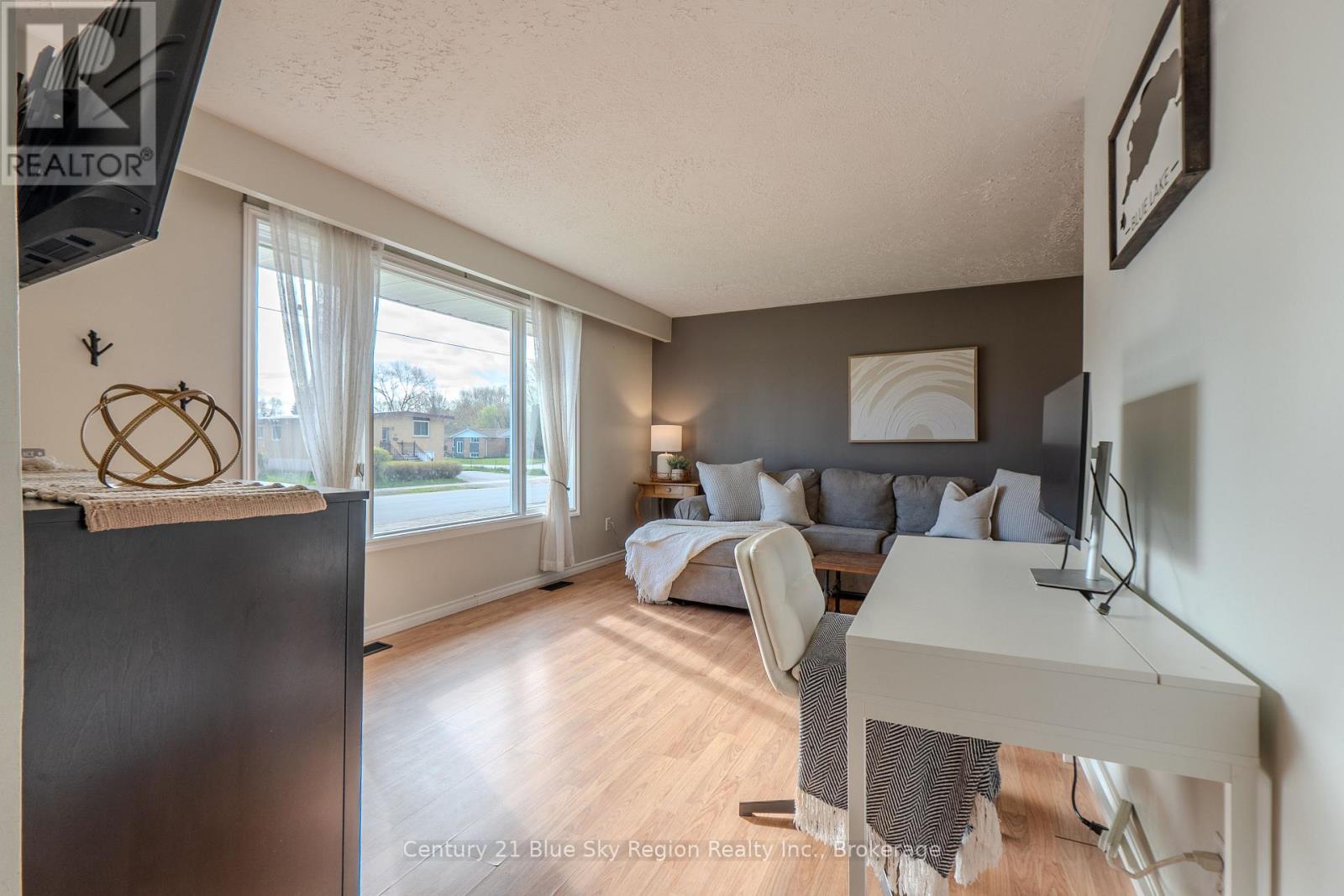 19 Marshall Park Drive, North Bay, Ontario  P1A 2N8 - Photo 5 - X13148850