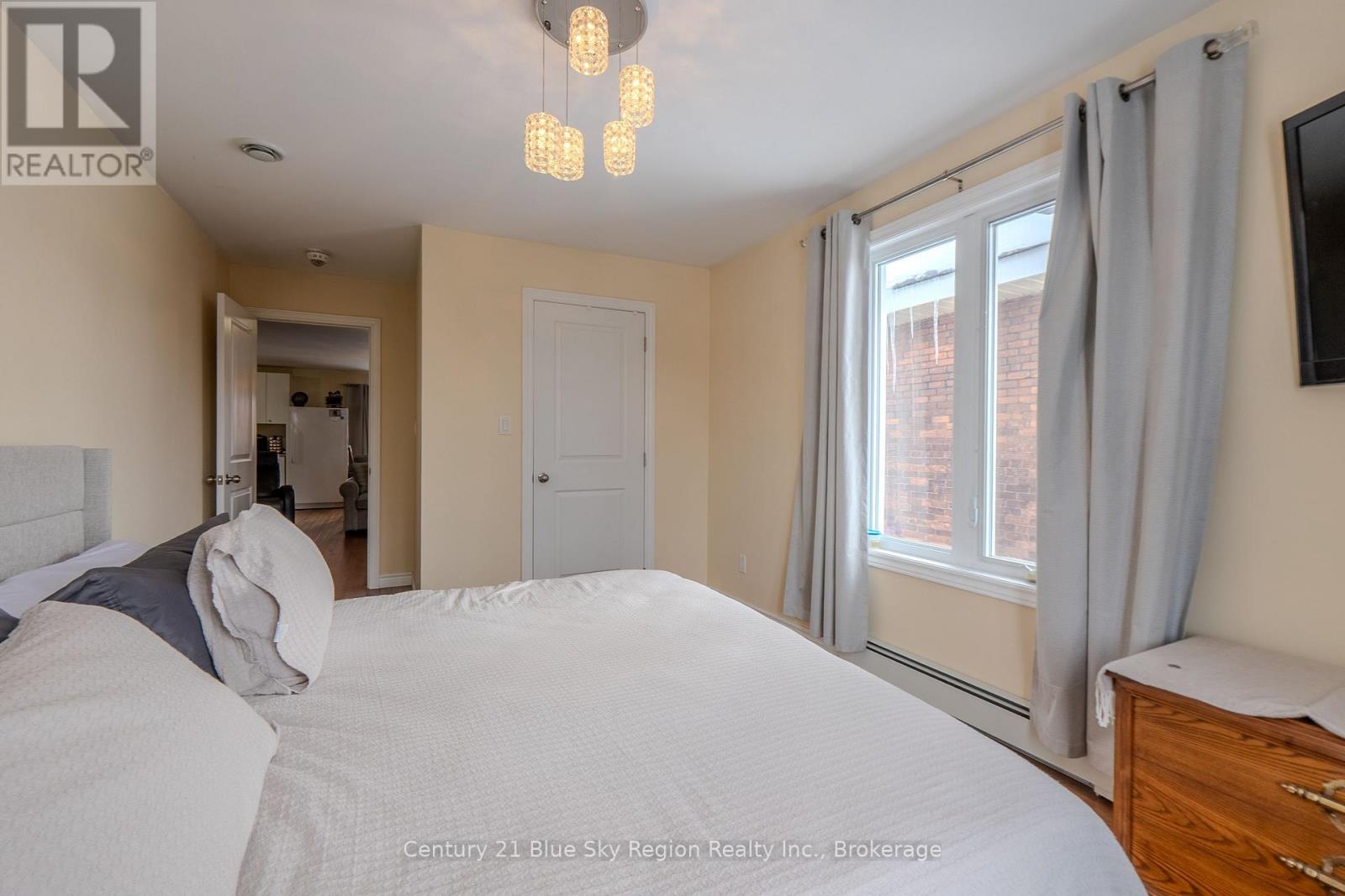 373 First Avenue E, North Bay, Ontario  P1B 1K2 - Photo 28 - X13148942