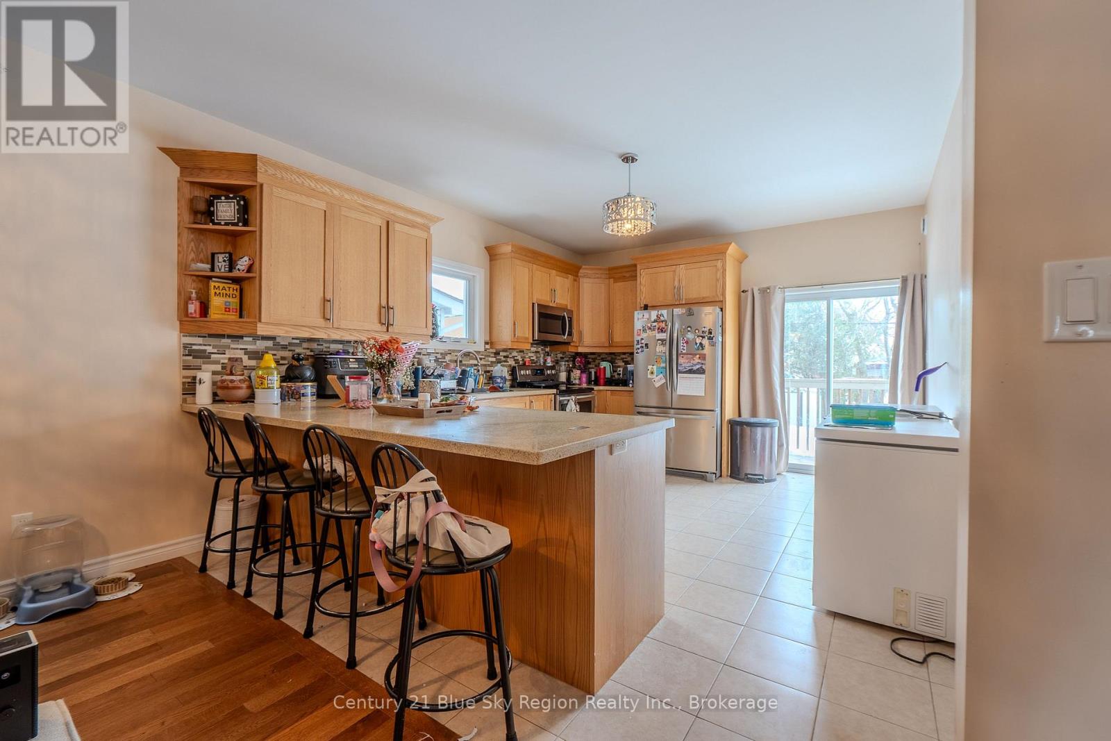 373 First Avenue E, North Bay, Ontario  P1B 1K2 - Photo 7 - X13148942