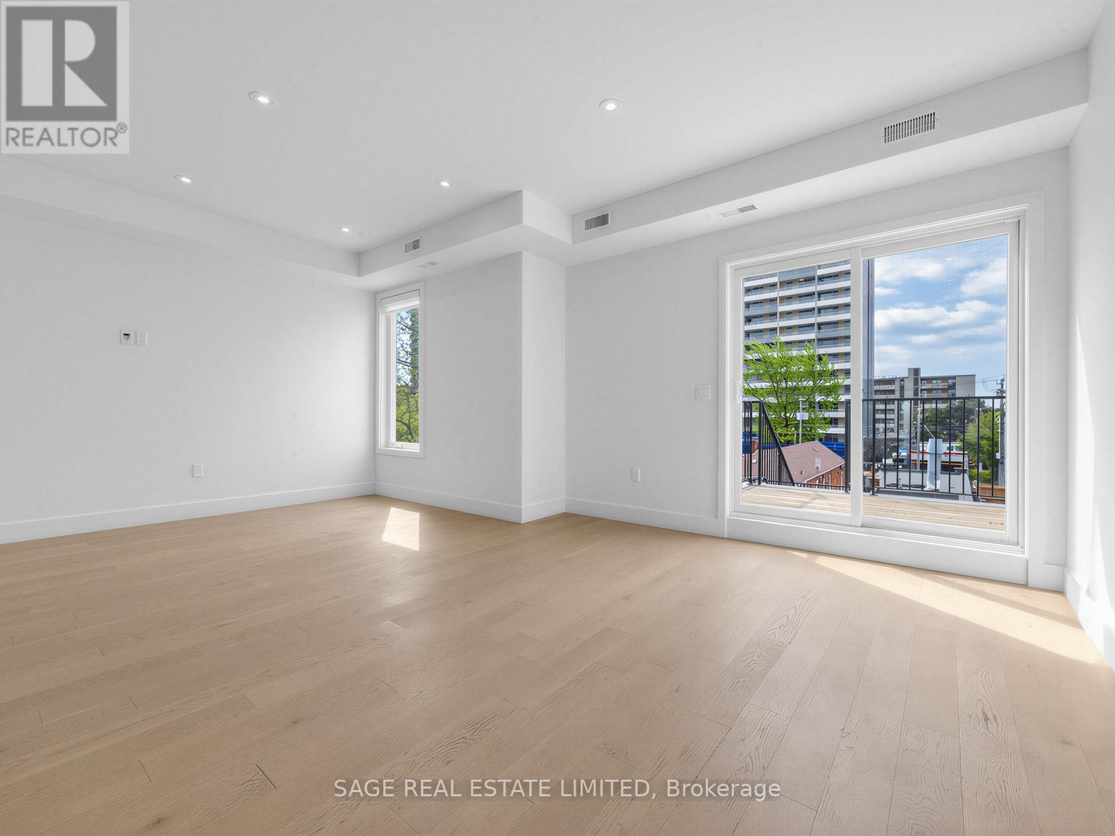 3 - 909 Castlefield Avenue, Toronto, Ontario  M6B 1C9 - Photo 5 - W13148580