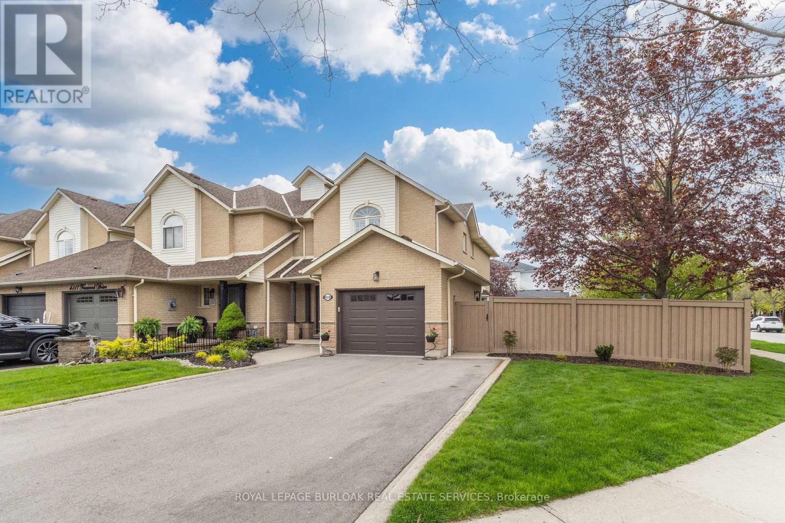 4119 Foxwood Drive, Burlington, Ontario  L7M 4L3 - Photo 4 - W13148598