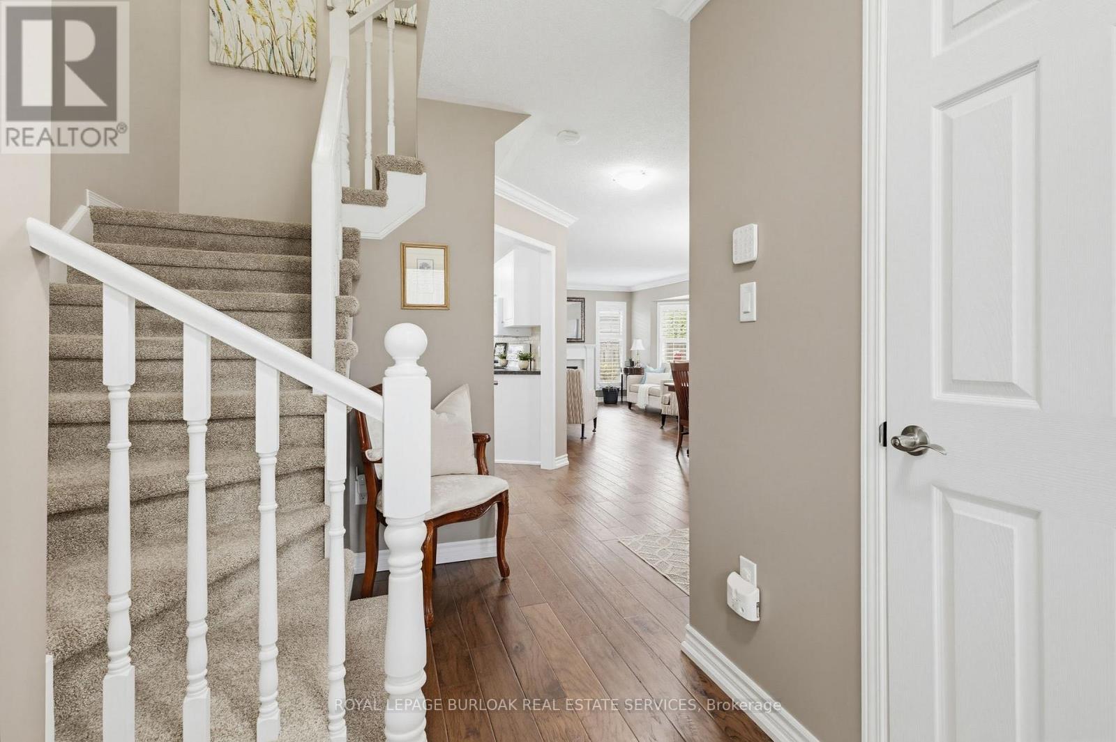 4119 Foxwood Drive, Burlington, Ontario  L7M 4L3 - Photo 7 - W13148598