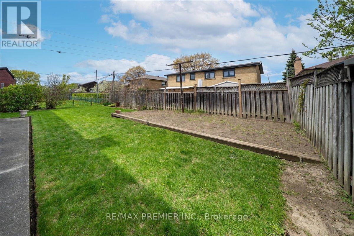100 Hallsport Crescent, Toronto, Ontario  M3M 2K6 - Photo 50 - W13148630