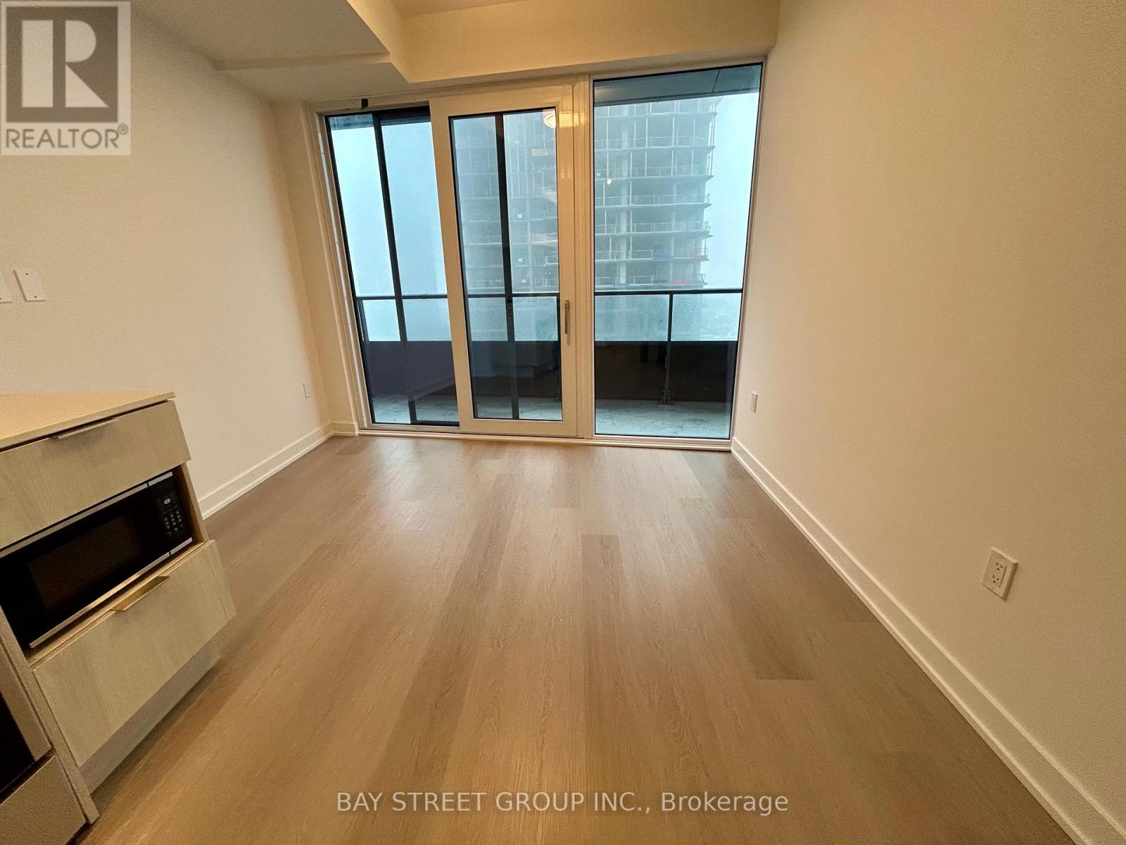 1212 - 448 Burnhamthorpe Road W, Mississauga, Ontario  L5B 4M6 - Photo 3 - W13148762