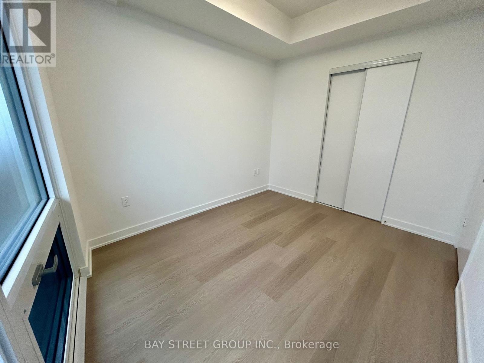 1212 - 448 Burnhamthorpe Road W, Mississauga, Ontario  L5B 4M6 - Photo 6 - W13148762