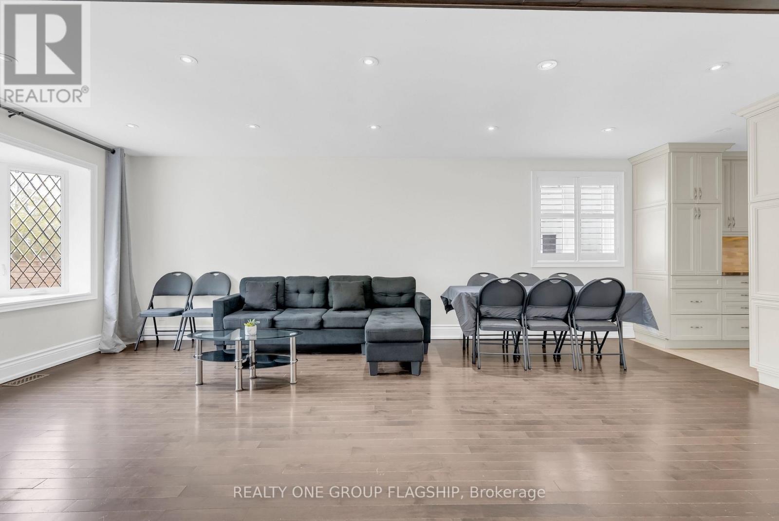 19 Yorkview Drive, Toronto, Ontario M8Z 2G1 - Photo 10 - W13148812