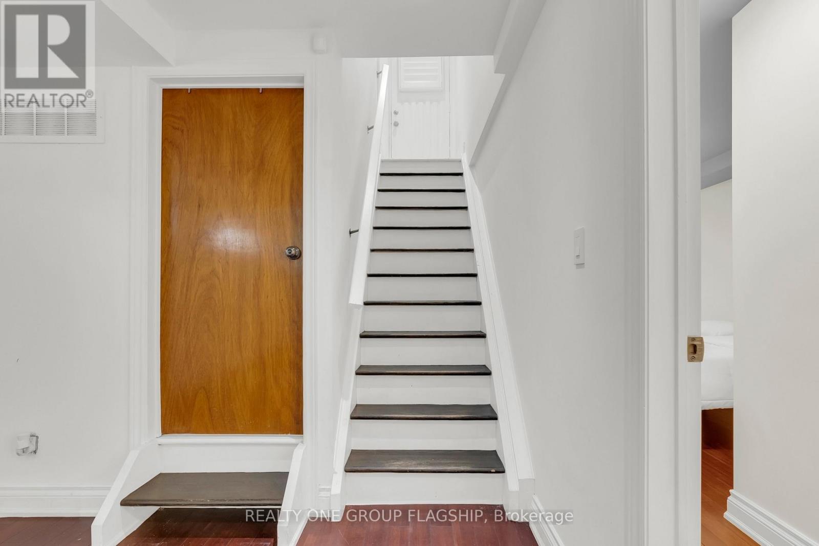 19 Yorkview Drive, Toronto, Ontario M8Z 2G1 - Photo 25 - W13148812