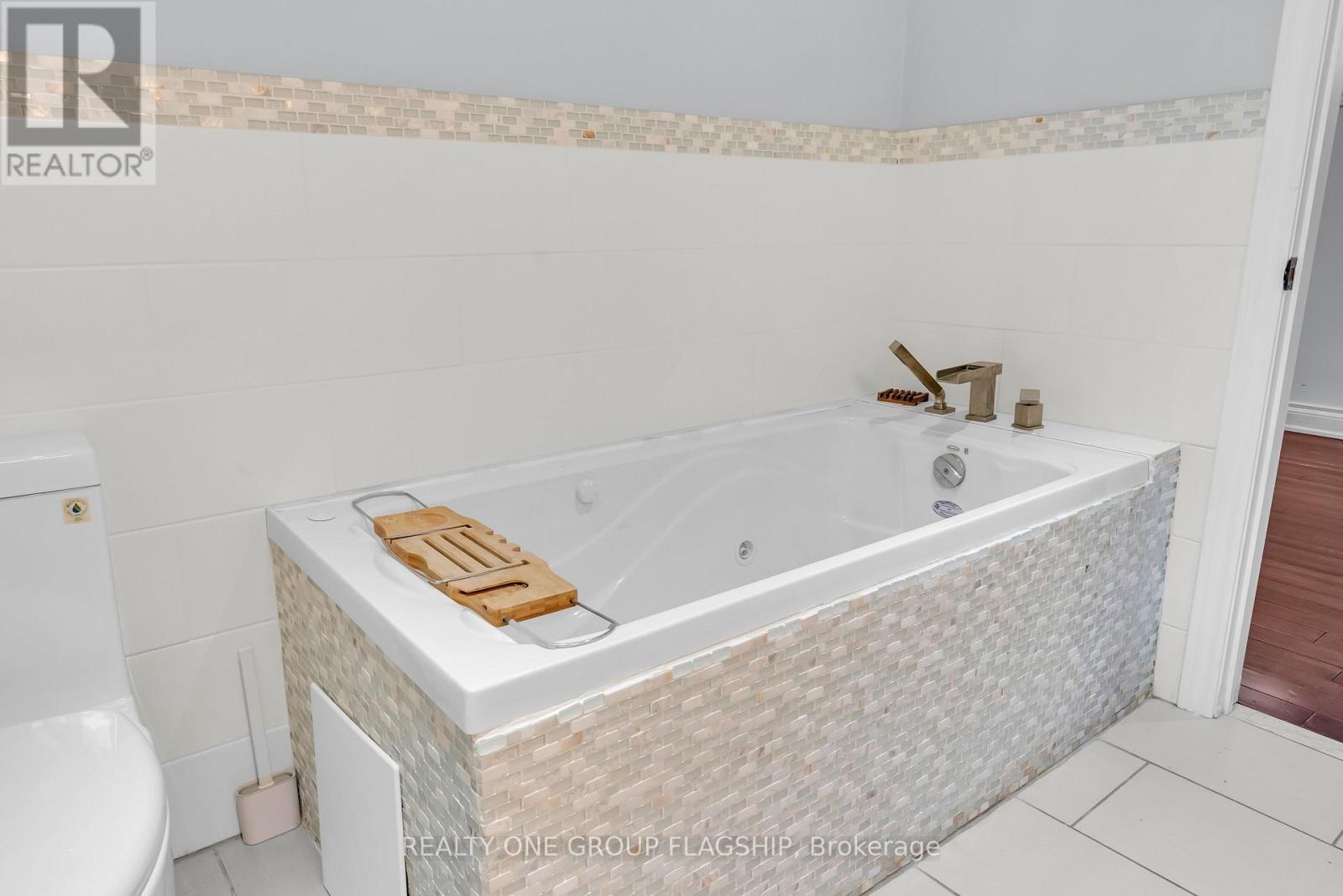 19 Yorkview Drive, Toronto, Ontario M8Z 2G1 - Photo 39 - W13148812