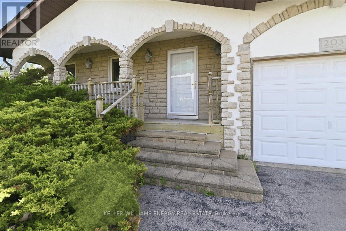 2033 Simcoe Street N, Oshawa, Ontario  L1H 7K4 - Photo 5 - E13148872