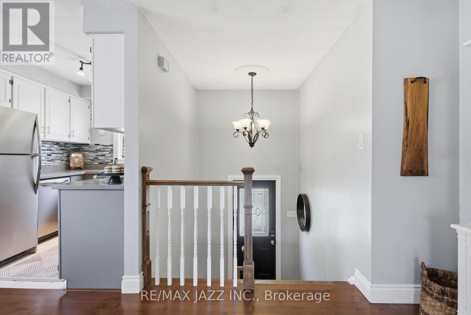 50 Hartsfield Drive, Clarington, Ontario  L1E 1L8 - Photo 4 - E13149008
