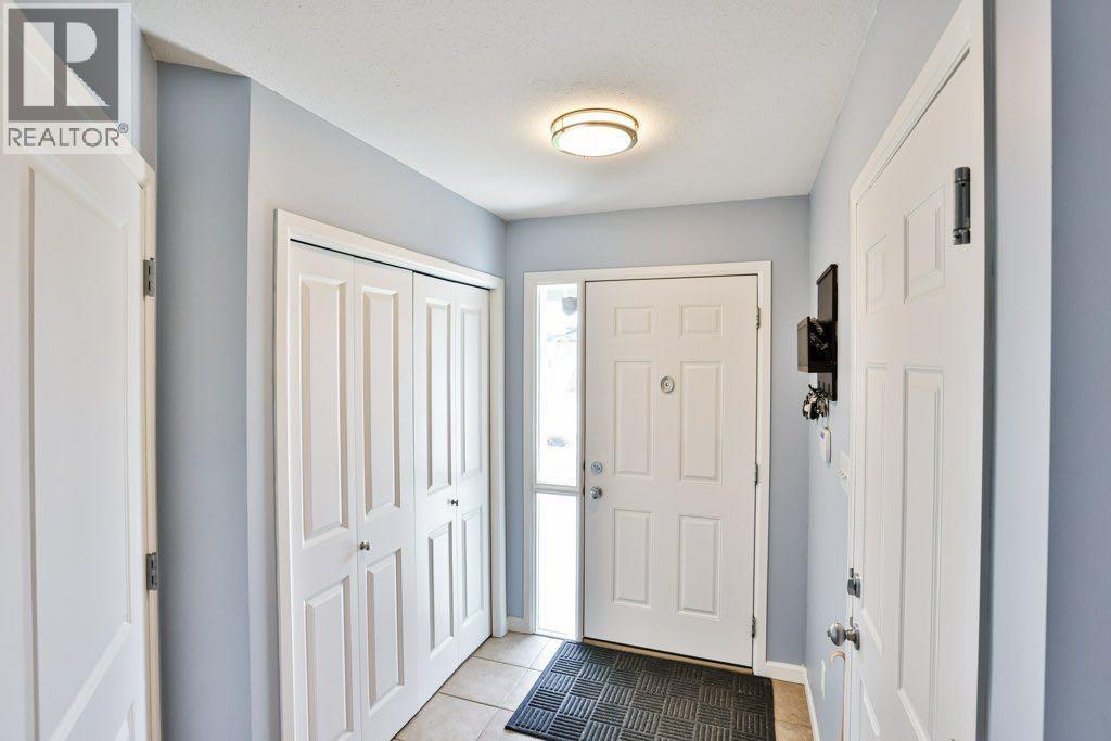 573 Squamish Lane W, Lethbridge, Alberta  T1K 7Z9 - Photo 4 - A2312779