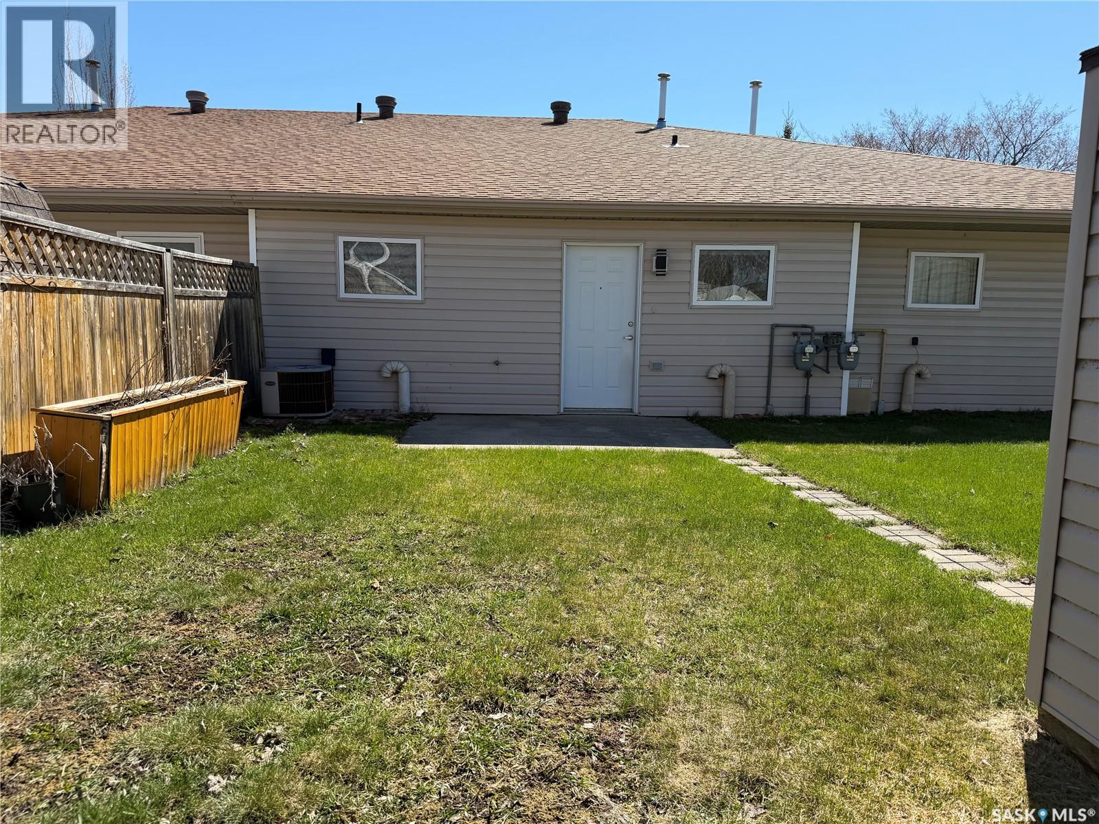 B 1307 98th Street, Tisdale, Saskatchewan  S0E 1T0 - Photo 2 - SK033140