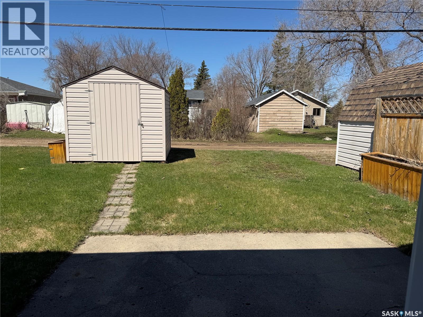 B 1307 98th Street, Tisdale, Saskatchewan  S0E 1T0 - Photo 3 - SK033140
