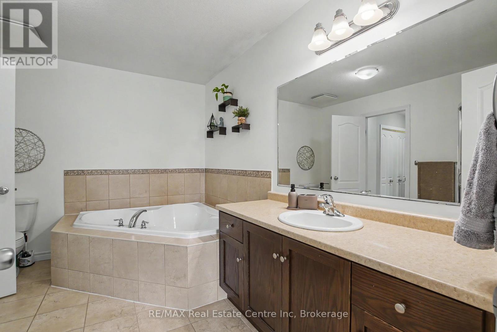 58 Curzon Crescent, Guelph, Ontario  N1K 1Z8 - Photo 13 - X13149196
