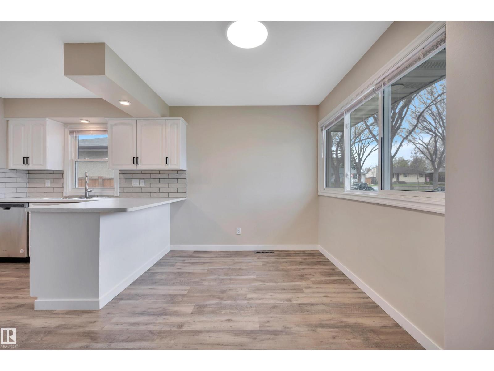 6515 104 A St Nw Nw, Edmonton, Alberta  T6Y 2M2 - Photo 4 - E4488733
