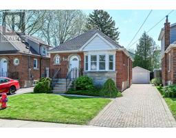 62 UPLANDS AVENUE, Hamilton, Ontario