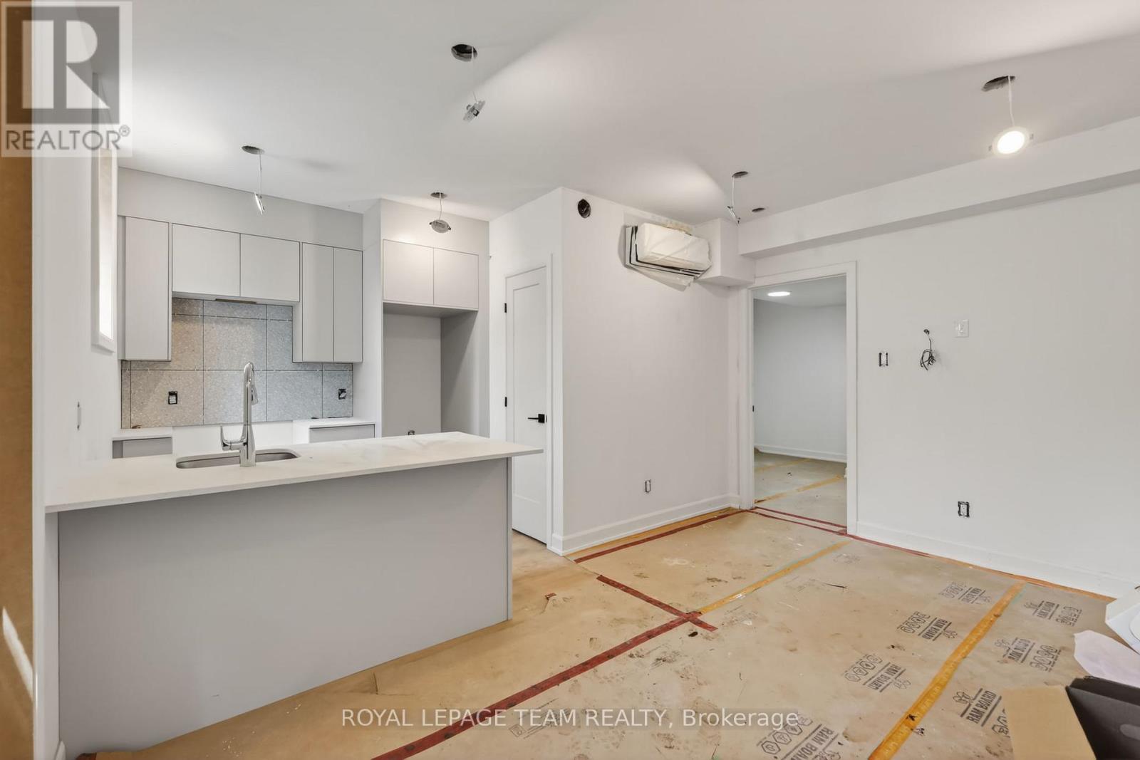 B - 608 Tweedsmuir Avenue, Ottawa, Ontario  K1Z 5P3 - Photo 5 - X13148962
