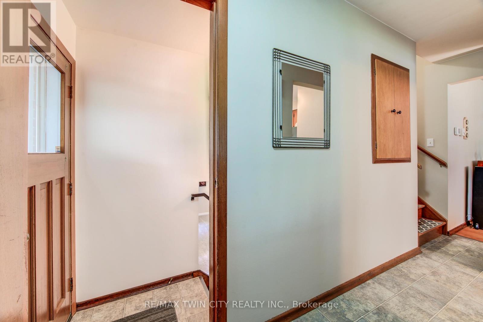 18 Queenston Crescent, Kitchener, Ontario  N2B 2V5 - Photo 10 - X13148654