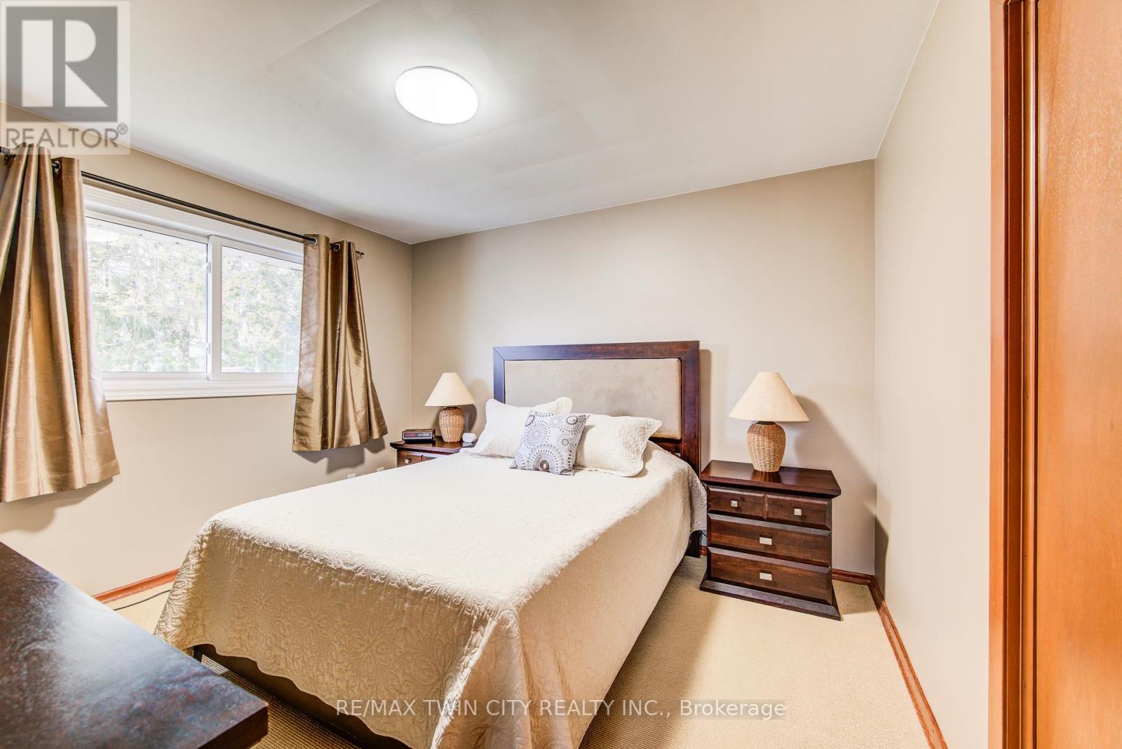 18 Queenston Crescent, Kitchener, Ontario  N2B 2V5 - Photo 22 - X13148654