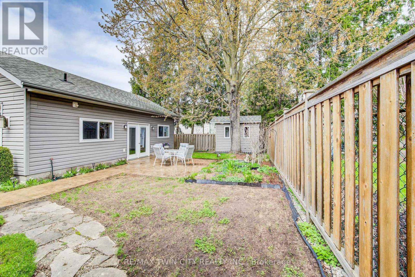 18 Queenston Crescent, Kitchener, Ontario  N2B 2V5 - Photo 34 - X13148654