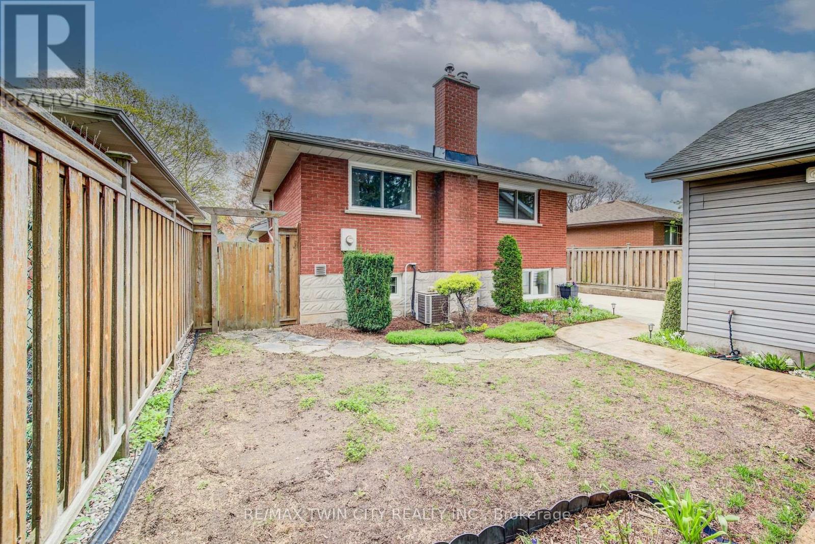 18 Queenston Crescent, Kitchener, Ontario  N2B 2V5 - Photo 36 - X13148654